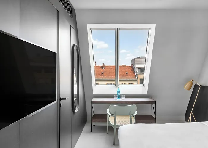 Numa Savi Apartahotel 4*