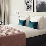 Aparthotel Numa Savi 4*