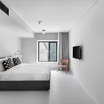 Aparthotel Numa Savi 4*